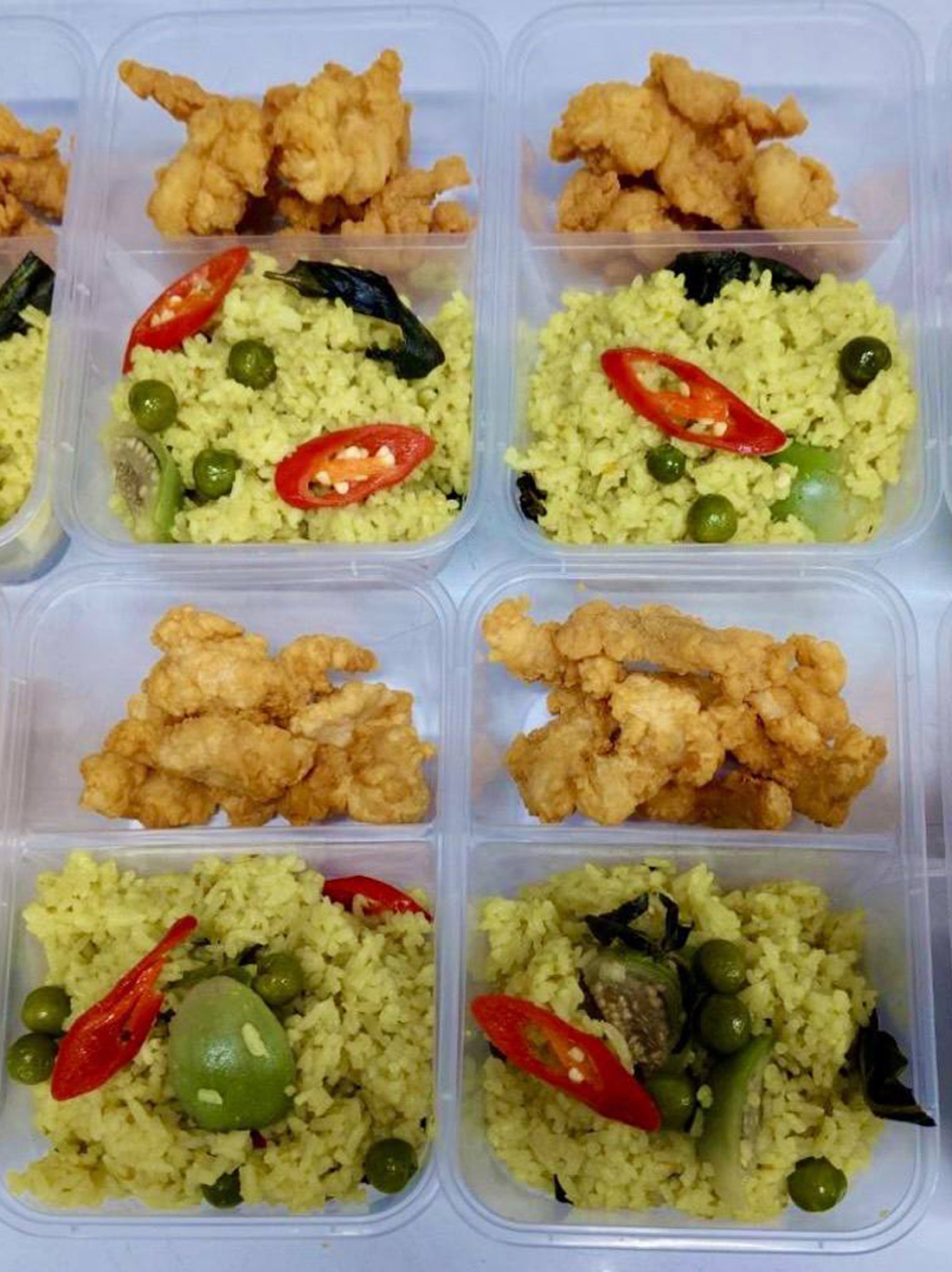 ข้าวกล่อง 2 ช่อง